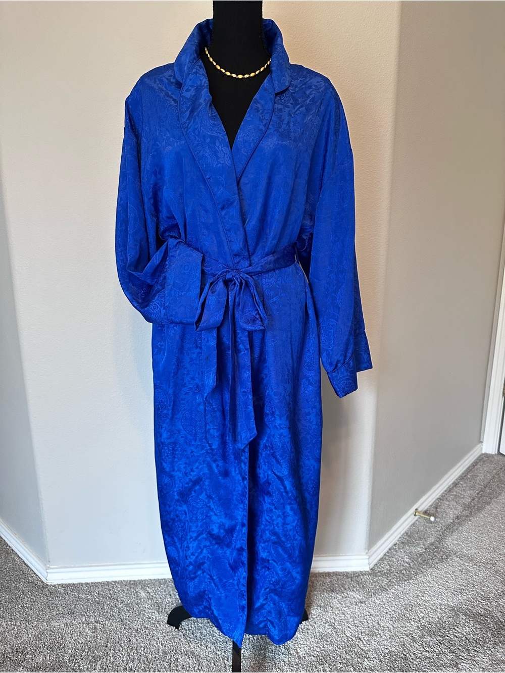 Vintage Victoria’s Secret Blue Satin Robe Long M/L Jacquard Belted